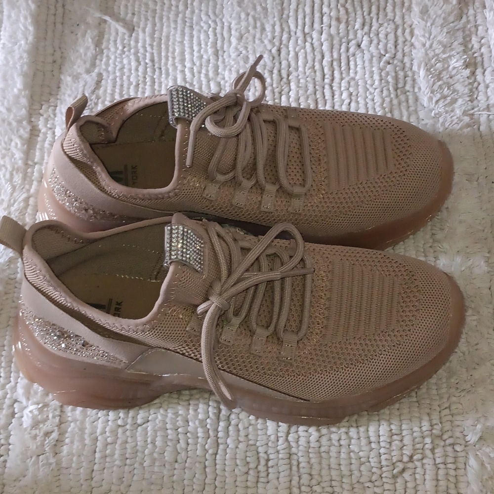 SM New York  Gemstone Sneakers Size 9 Color Maxine Blush